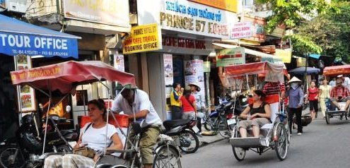 唯一使用人民币的国家, 却没有中国人去 网友 自己作的