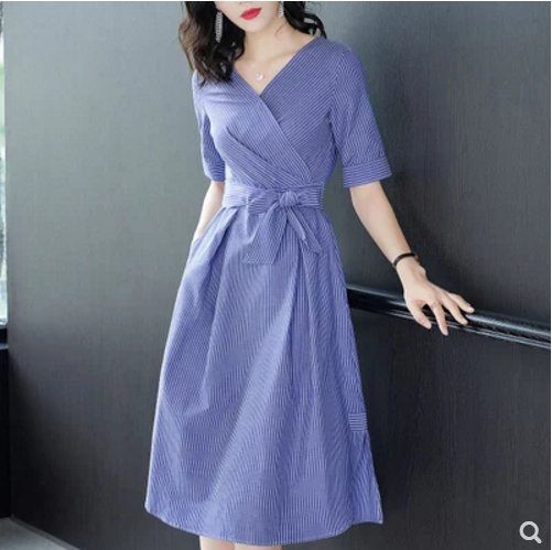 不得不说:头次见到如此美的“秋裙”，提倡34-56岁女人多穿