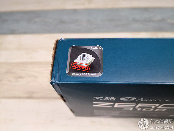 AKKO x DUCKY 3108S RGB 银轴开箱简评