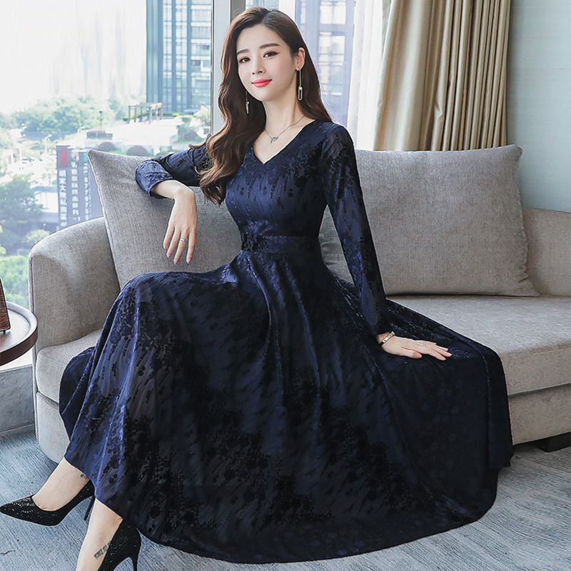 这是我见过最洋气的连衣裙，上身高贵洋气，美的让人痴狂~