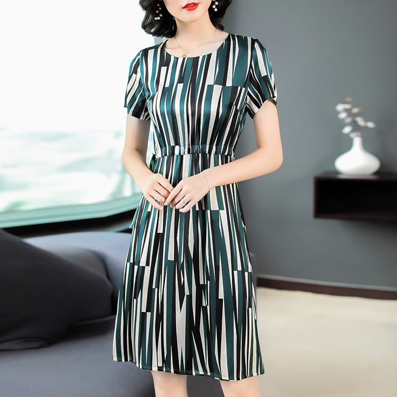 女人一辈子有一条这样的裙子就够了,老公的真爱,时尚大方巨减龄