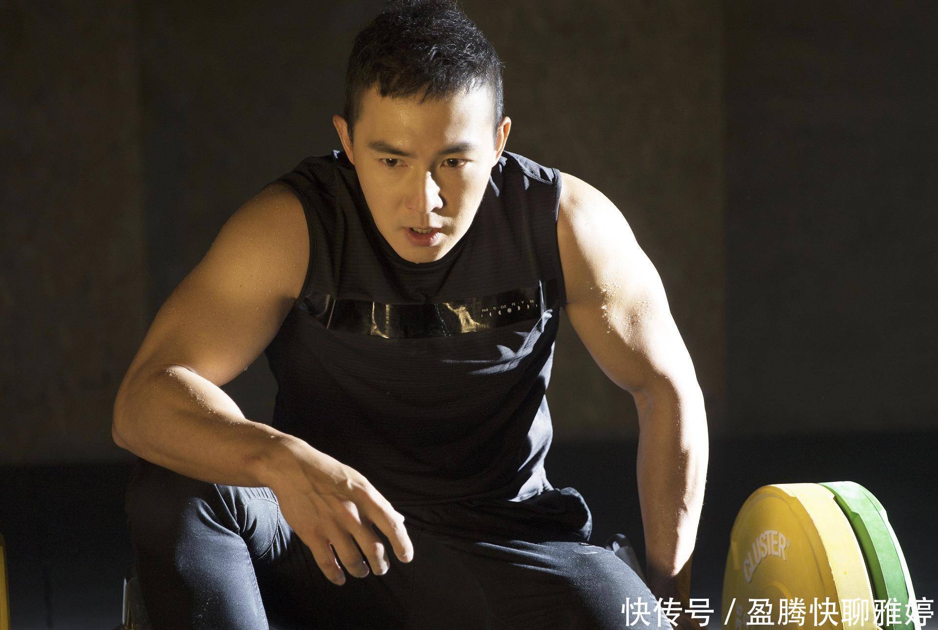 周杰伦和妻子合照