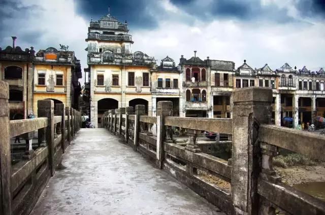 春天最适合一个人小住几日的安静古镇，累了就出去走走！