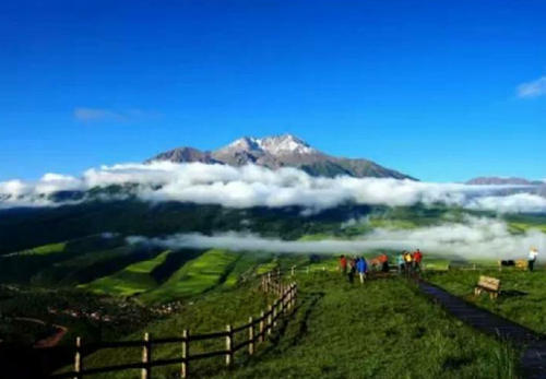 中国最神奇的省份，东边干旱缺水，南边山清水秀，西北边令人感叹