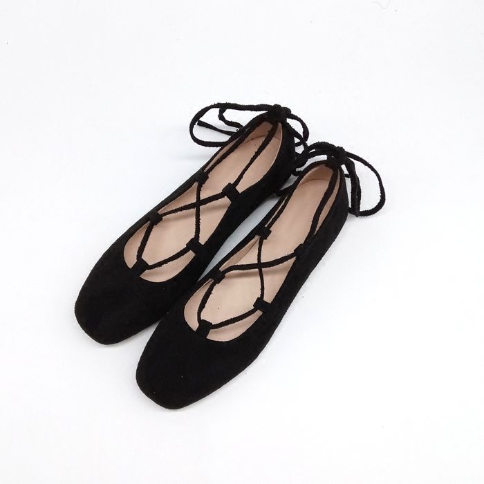 脚不是很美的小女人，出门这样穿凉鞋，让你没舒适透气还十分优雅