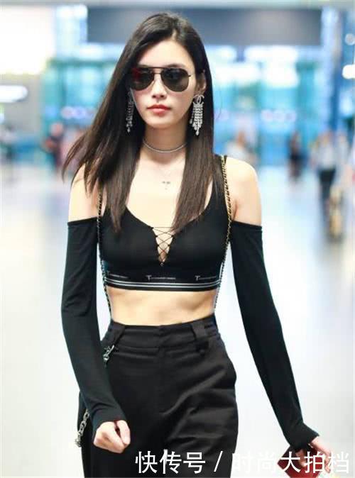 奚梦瑶上身紧下身松，裸背上街气场大，网友：这么放肆能进豪门？