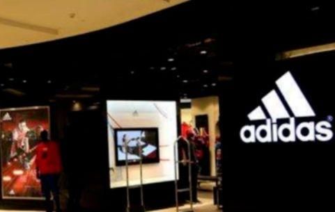  【品牌】打败耐克阿迪达斯，中国市场又一鞋王诞生
