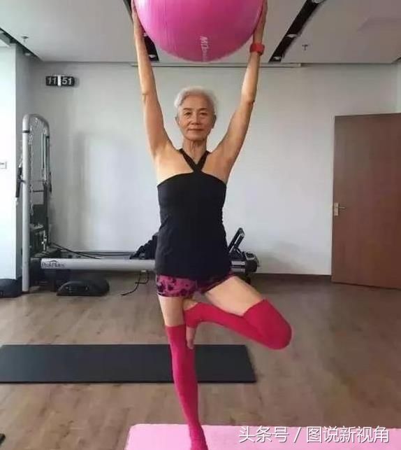 3位大龄女性，靠运动将自己练成少女身材，让人敬佩