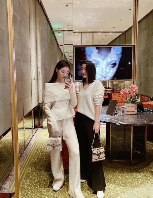  『小香风外套』身材再好不会搭配也“白搭”，10套简约时尚的单品组合，超有范儿