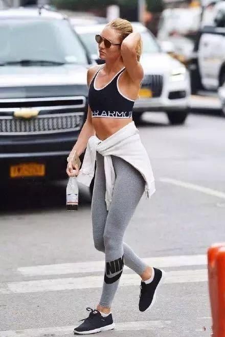 求你，不要再穿那么丑去健身房了!