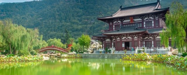 中国最不宜居的城市，不是北京不是上海，人均收入低房价却高