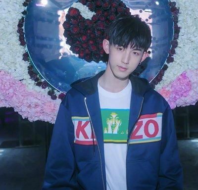 颜值不高没关系换个发型就行了，13款男学生短发发型来袭！