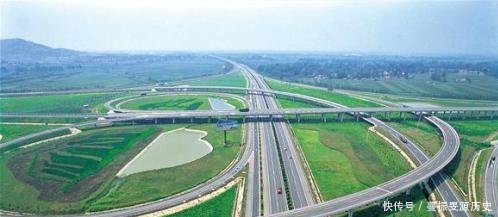  「车站」惊叹中国速度，英国人刚建个车站，中国已修好5条地铁