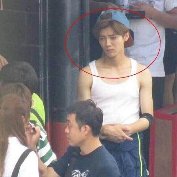 鹿晗人格维权案再胜诉，获得21万赔偿，粉丝：军人世家，不容造谣