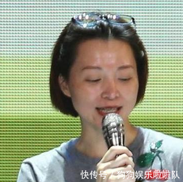 刘涛是素颜，董卿也是素颜，两人同框往那一站，差距竟如此尴尬？