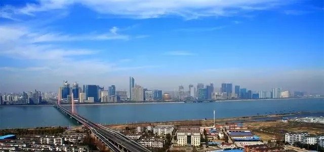 重庆、成都、武汉、杭州，谁是新一线之首？这个回答你赞同吗