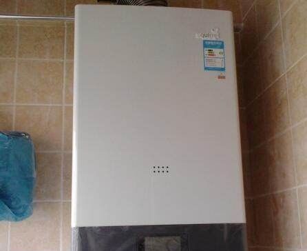  家里@万万不要在家里装地暖，如今都潮流用这种代替，太聪明了