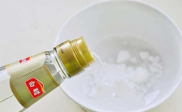  『清洁剂』今天才知道，白醋用处这么多，堪称去污除味小能手，天然的清洁剂