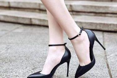 来势汹汹的高跟鞋，腿变长了人变时髦了