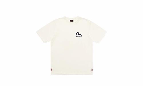  『PALACE』细节玩味丰富！PALACE x EVISU 联名系列正式发布