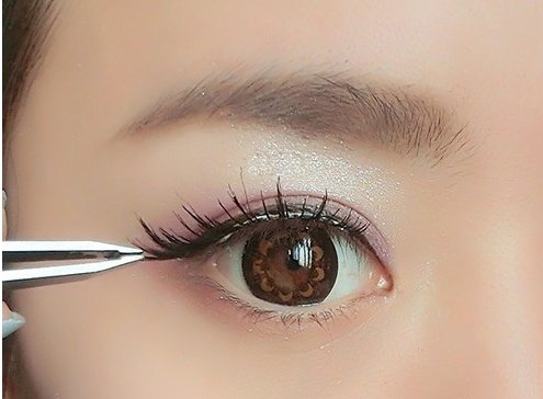 女人五官再美，出门也要化淡妆!化妆师教淡妆顺序，清新又自然