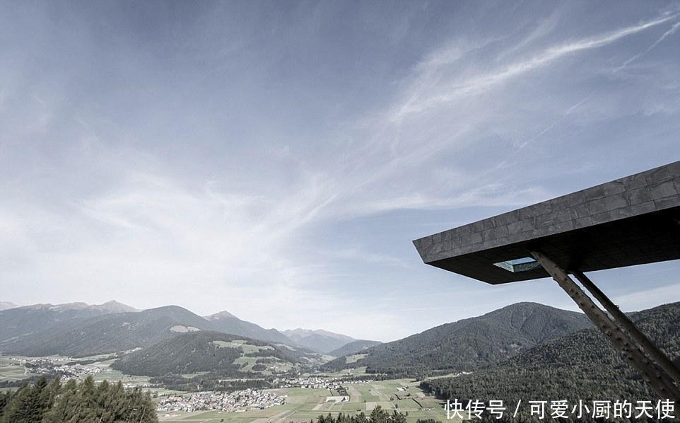 世界最需要有勇气才敢来的游泳池,泳池底部不仅透明还悬空