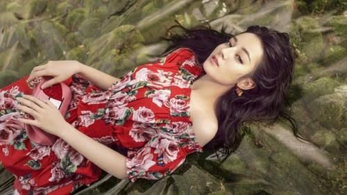 「迪丽」迪丽热巴打扮性感不失知性，看到照片后，网友：立即粉了