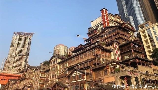 重庆最暖心的旅游胜地,日接待14万人次游客,当地封路让游客打卡