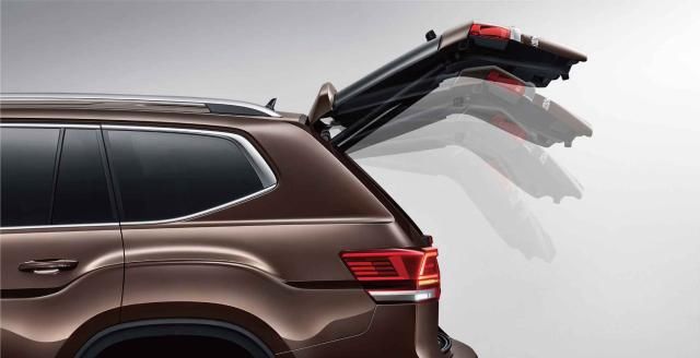  『内饰设计』40万之内大中型SUV 途昂和昂科旗谁性价比高更高？