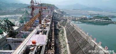 修建三峡大坝时, 如何截断长江急流 截流技术获国家一等奖