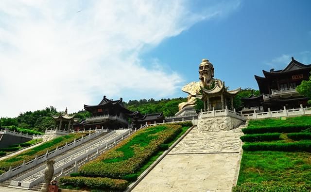 江苏最奇怪的名山，一座山划分两个景区，山上山下都要门票