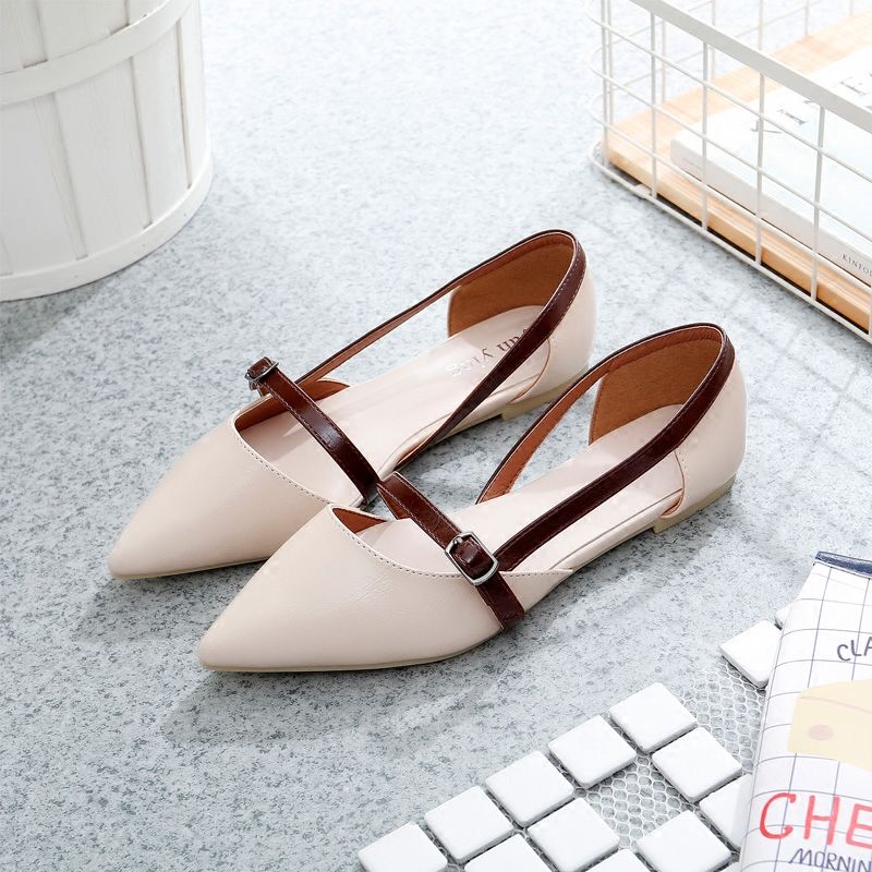 聪明女人三伏天早就不穿高跟鞋了!现在流行舒适“瓢鞋”，美翻