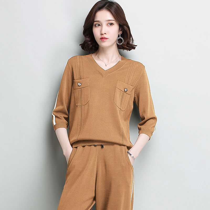 立秋来了!建议少穿裙子，换上新上架的套装，时髦美的像女神