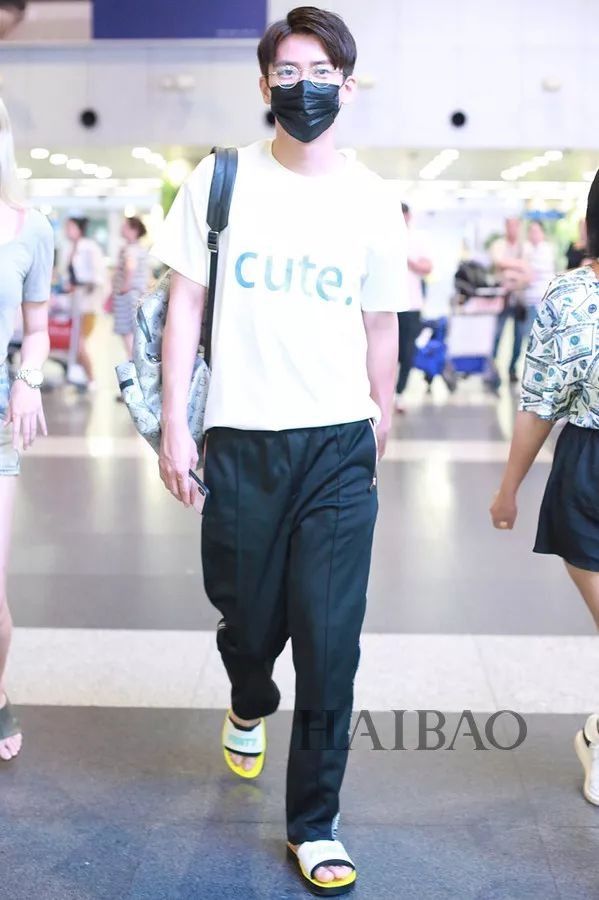 朱亚文女儿这么可爱!关晓彤鹿晗都见过家长了?【海报街拍】