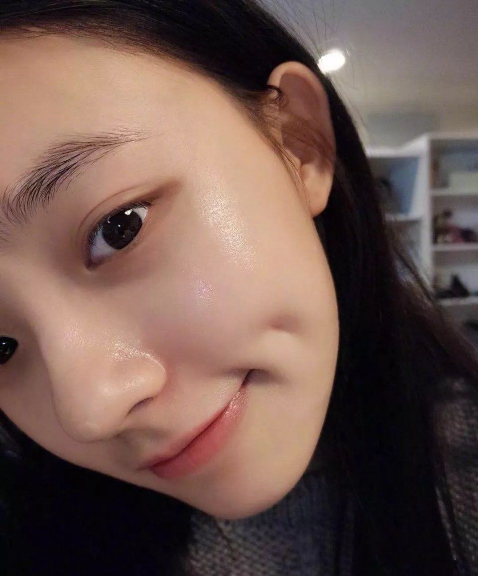 明星素颜哪家强?赵丽颖霍思燕黑头明显，林允真的没毛孔!