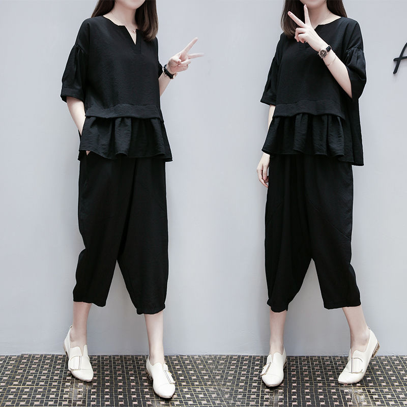 我媳妇1米53，出门不爱穿裙子，只穿港味套装+尖头鞋，真显高