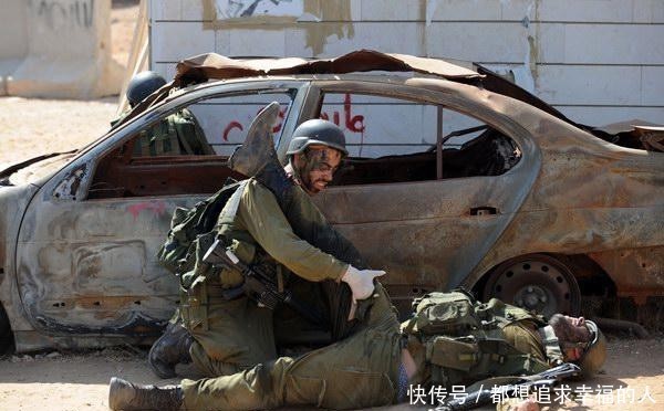  退役：美呼吁世界医护人员援助，退役兵却拒绝响应号召，专家：真实美国