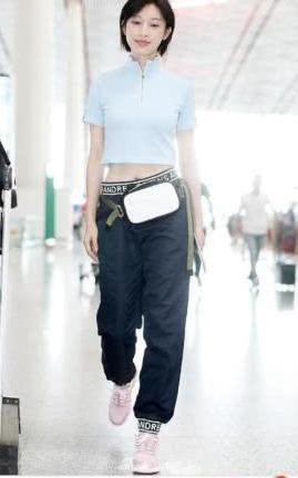 张俪这身材太恨人了！穿大粗裤子却不臃肿，网友：时髦到飞起！