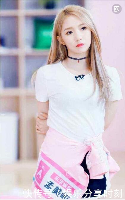 迪丽热巴孟美岐同穿破洞裤，网友们：无法直视差距太大