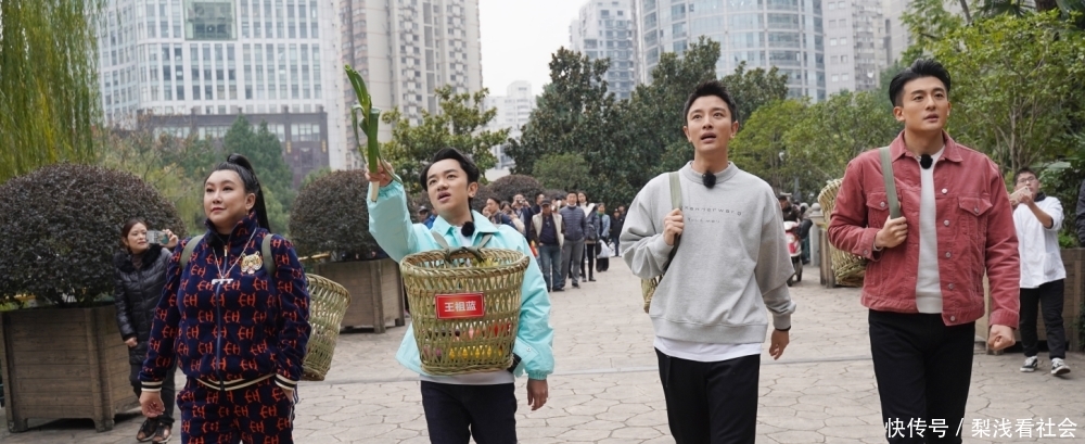  『亲爱』《亲爱的，来吃饭》开播在即！贾乃亮自称“腰部艺人”为哪般？