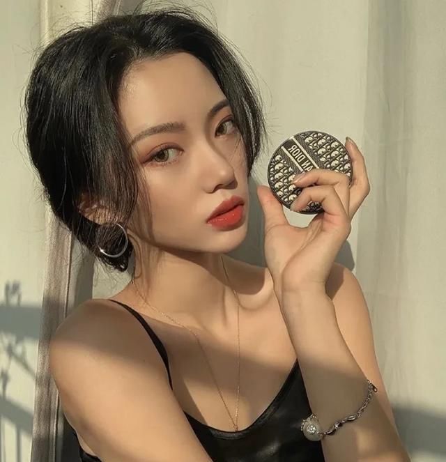 「不到」刘海对女生的改变有多大?你绝对想象不到!!