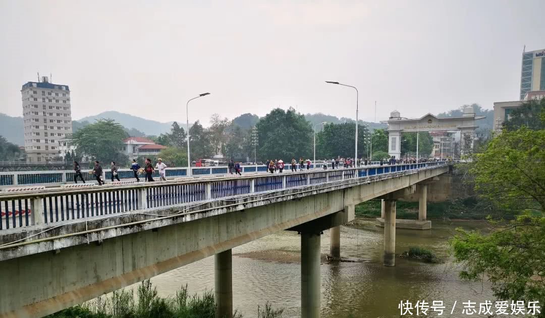 曾是中越边境最繁华热闹的口岸，很多越南妹子，如今有点冷清