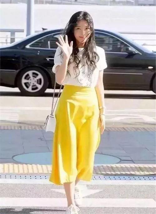 淡漠色穿搭,最高级的穿搭~