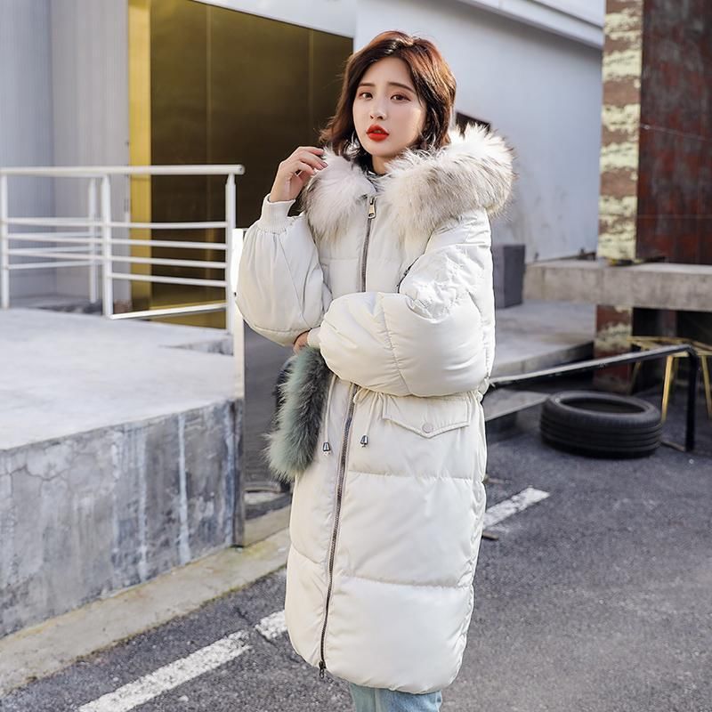 冬季首选羽绒服，这个冬季流行的羽绒服都在这儿，保暖时尚显年轻