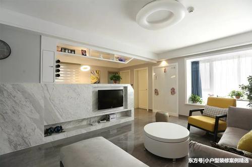 套内69平的简约风小户型，电视背景墙做半墙隔断真好看