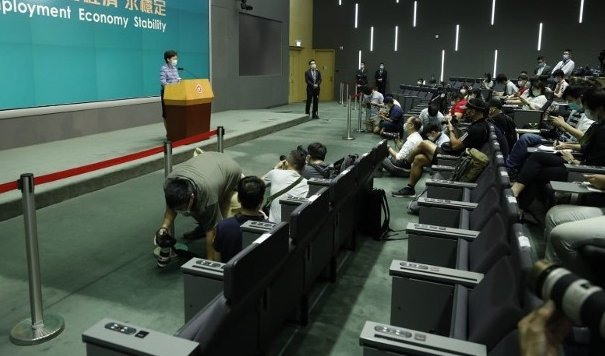  [香港市民]林郑月娥：国家安全立法既然香港做不到 中央来做理所当然