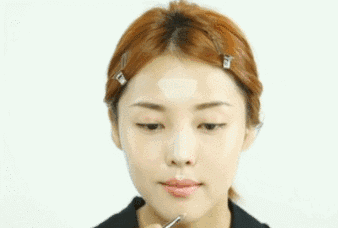 解决这5个底妆问题，你也能为肌肤“一键磨皮”！