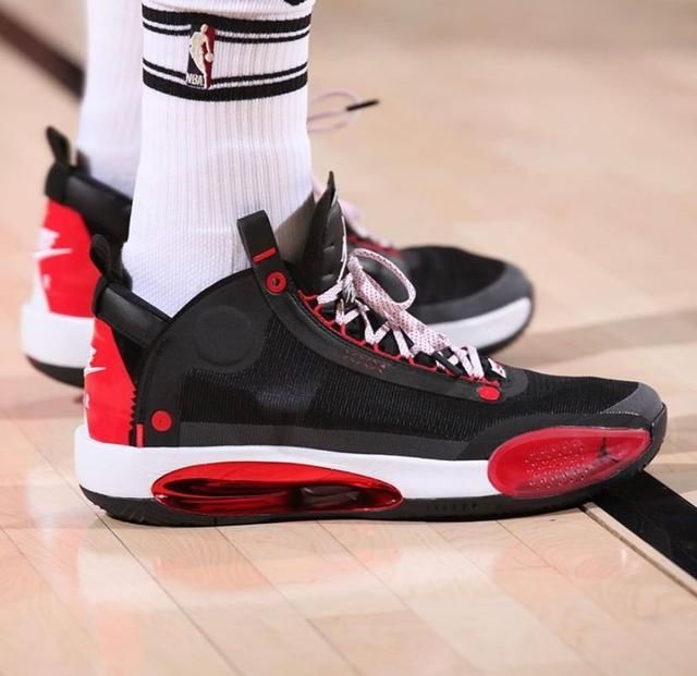 『球鞋』NBA球员上脚:塔图姆穿新配色AJ34,安东尼也有专属配色了