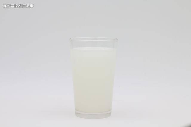 从事美容行业20年，因“堵塞型”黄褐斑愁白头，一纸良方救了她