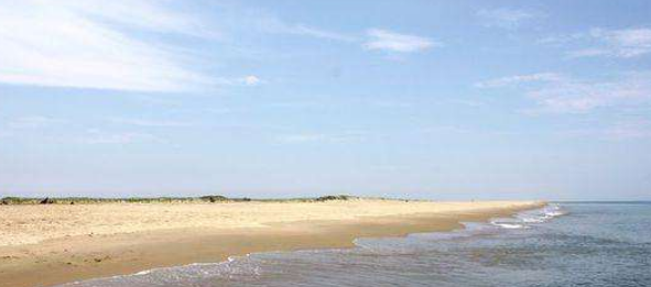 我国正在“消失”的2个地方，一个人口流失严重，一个快要被吞没